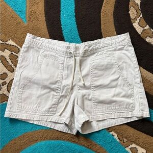 Levi’s Silver Jeans Women's White Cream Khaki Cargo Shorts